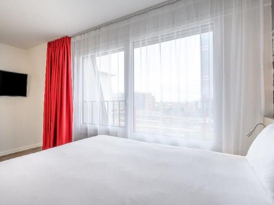 Фото B&b Hotel Brussels Centre Gare du Midi