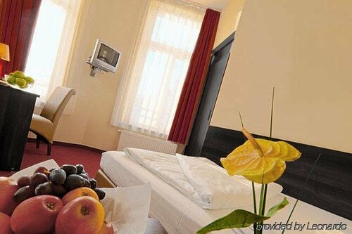 Гостиница Hotel Polo am Zob в Гамбурге