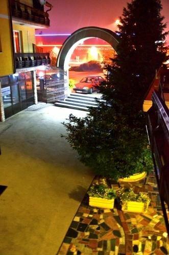 Гостиница Golden Card Motel в Баня-Луке