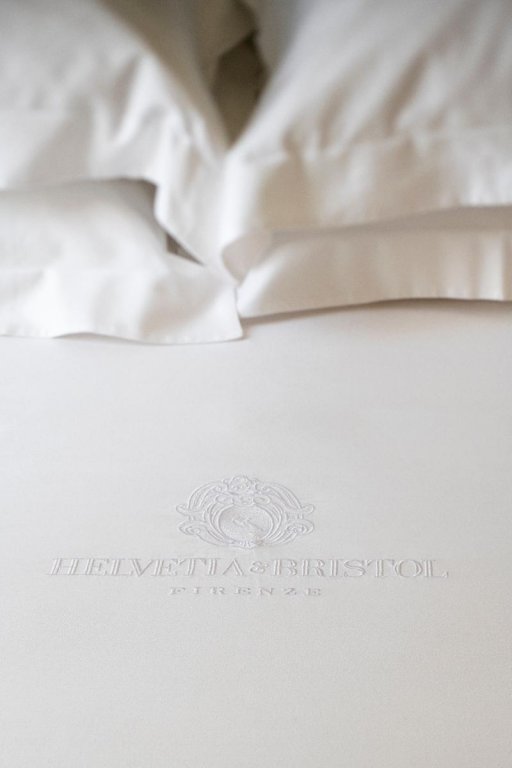 Фото Helvetia & Bristol