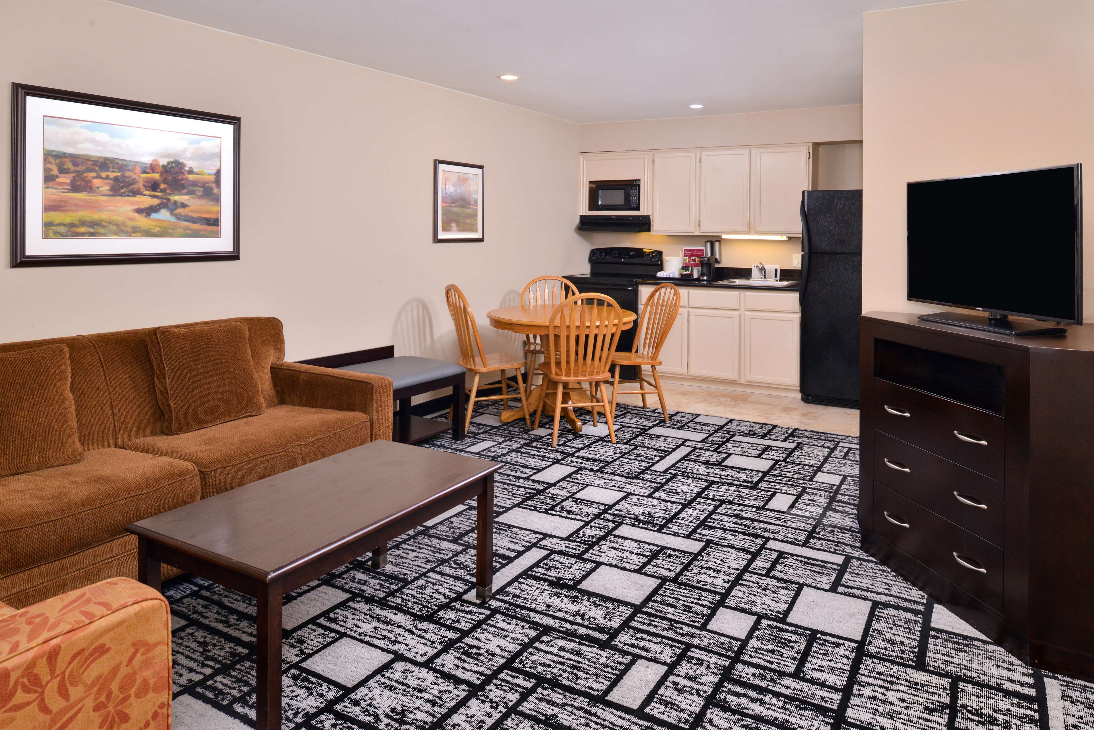 Фото Best Western Plus Meridian Inn & Suites, Anaheim-Orange