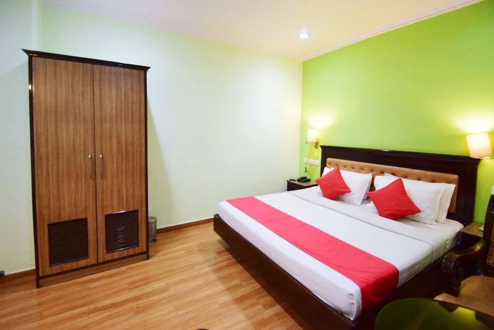 Фото Goroomgo Marc Shimla