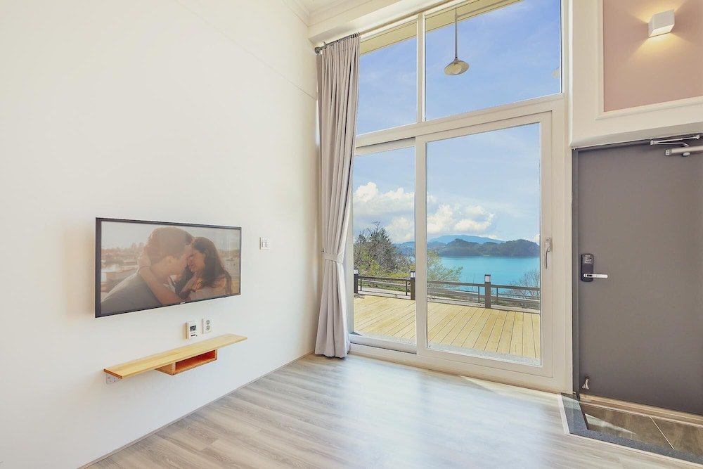 Фото Yeosu Nangman Pension