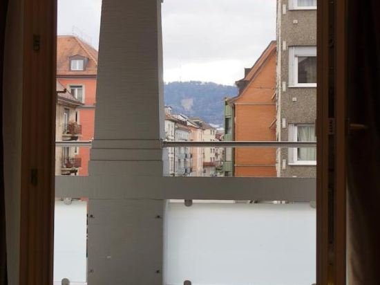 Фото Luxury Apartments by Livingdowntown