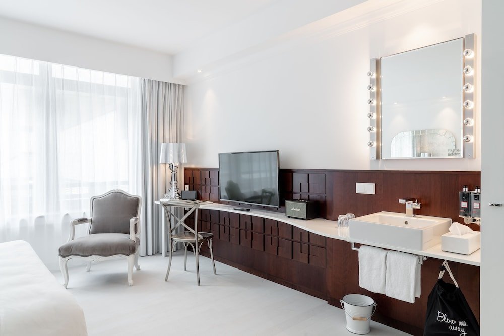 Фото Ruby Mimi Zurich