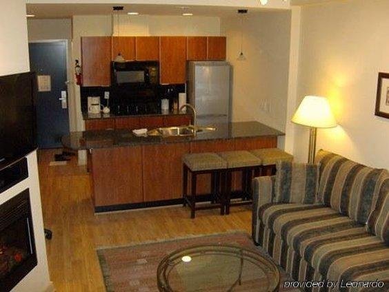 Фото Ocean Promenade Hotel