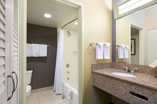 Гостиница Courtyard by Marriott Austin The Domain Area в Остине