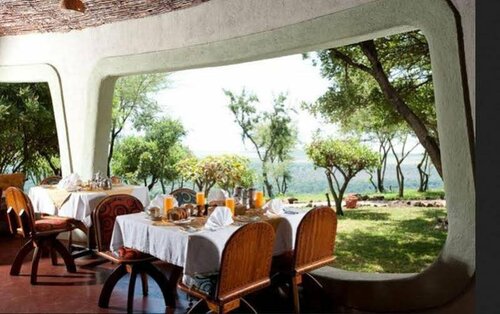 Гостиница Lake Manyara Serena Safari