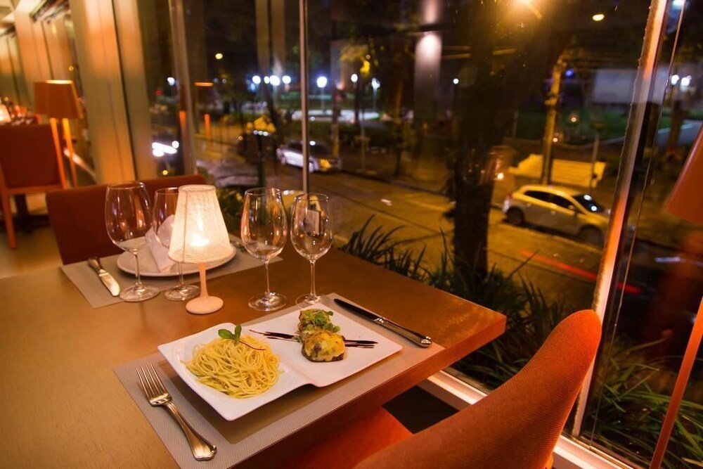 Фото Charrua Hotel