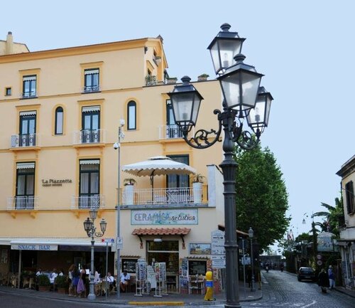 Внешний вид отеля La Piazzetta Guest House в Сорренто, фото 1