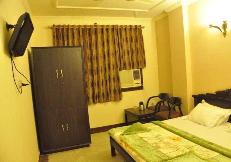 Фото Hotel Amrit Villa