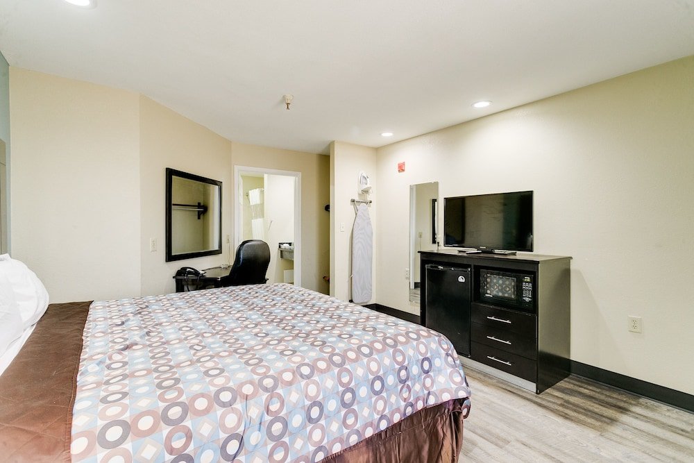 Фото Ranger Inn and Suites