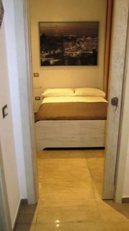 Фото International Naples