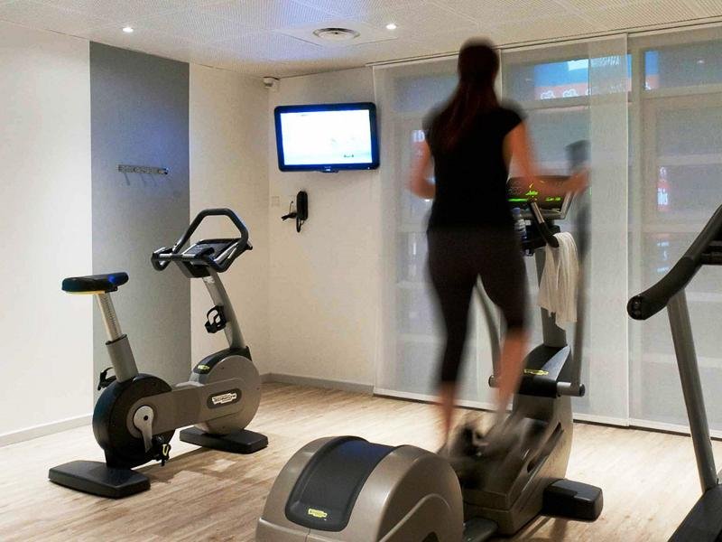 Фото Novotel Paris Saint Denis Stade Basilique