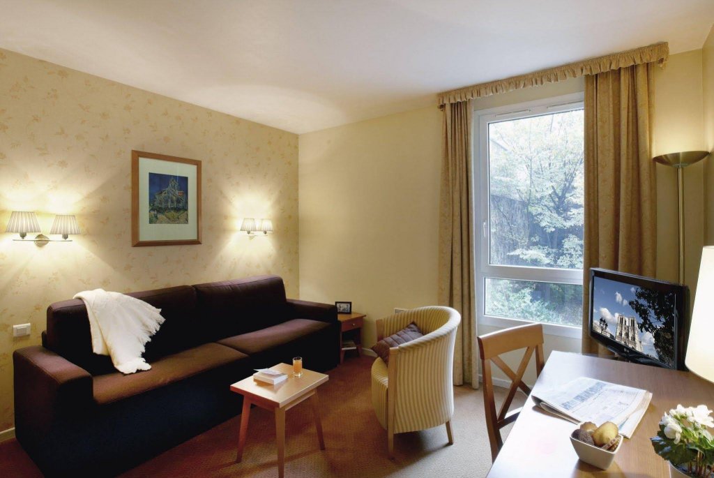 Фото Citadines Montmartre Paris