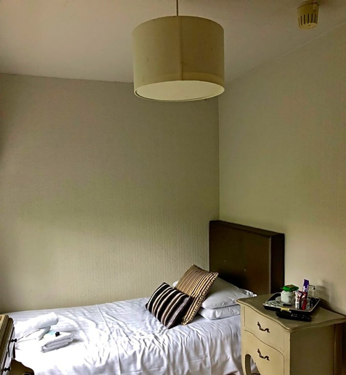 Фото Peasehill House