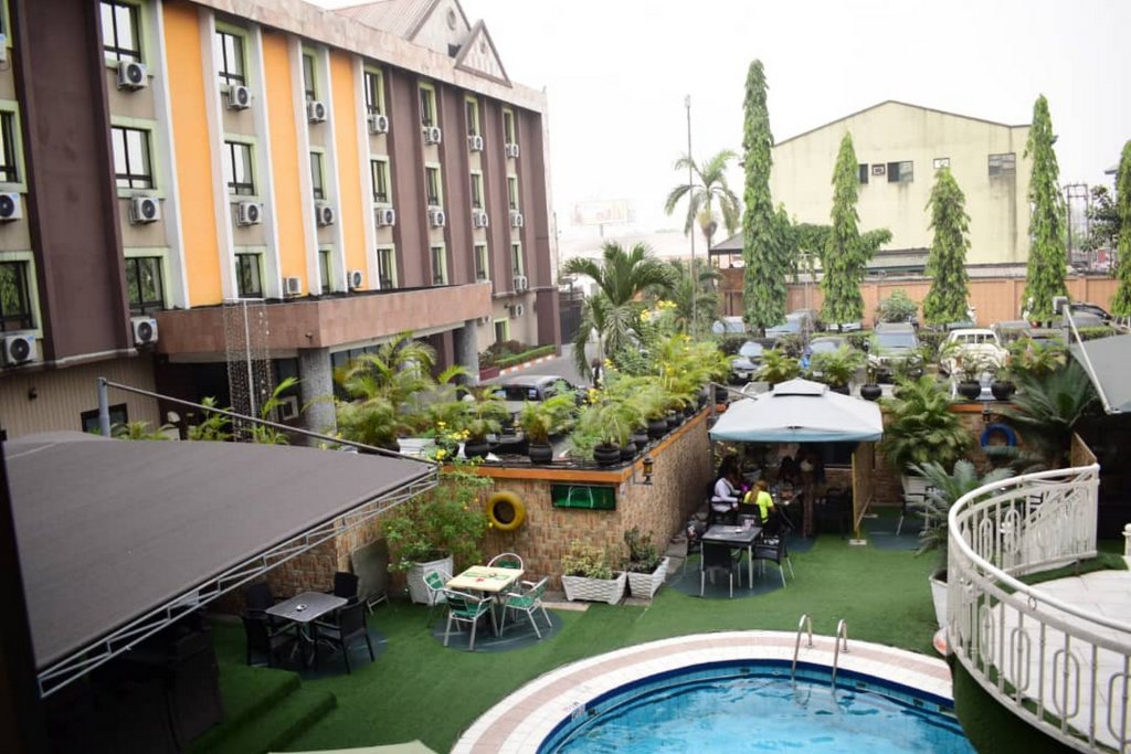 Фото отеля 1