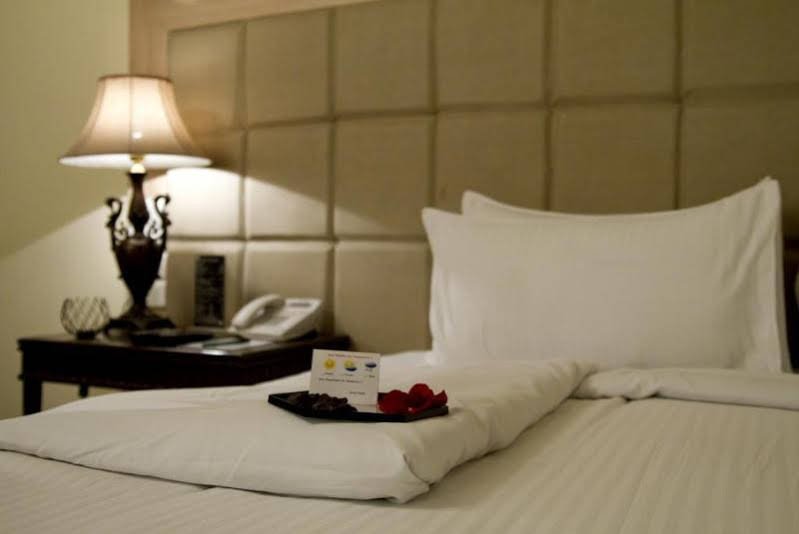 Фото Hotel Centre Point