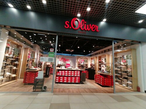 s.Oliver Shoes abrió la primera tienda en San Petersburgo