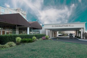 Гостиница Doubletree by Hilton Norfolk Airport в Норфолке