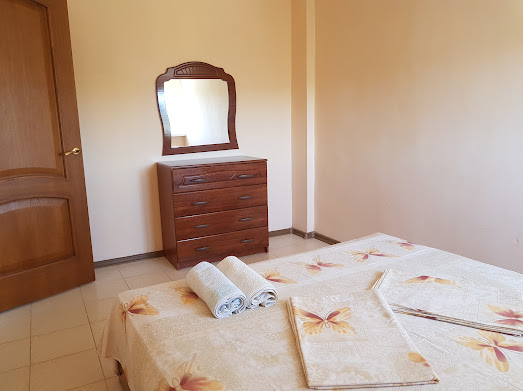 Фото Мер Бак