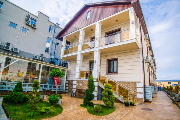 Фото отеля 1