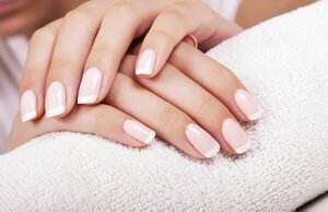 Salón Inés Hair & Beauty Bio Integral (Autonomous Community of Andalusia, Málaga, Lugar Edificio Guadalmina Alta, 2) ، صالون تجميل