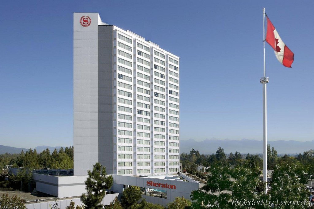 Фото Sheraton Vancouver Guildford Hotel