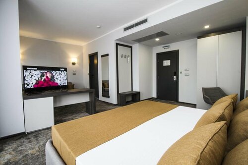 Гостиница Best Western Plus Premium Inn в Солнечном Береге