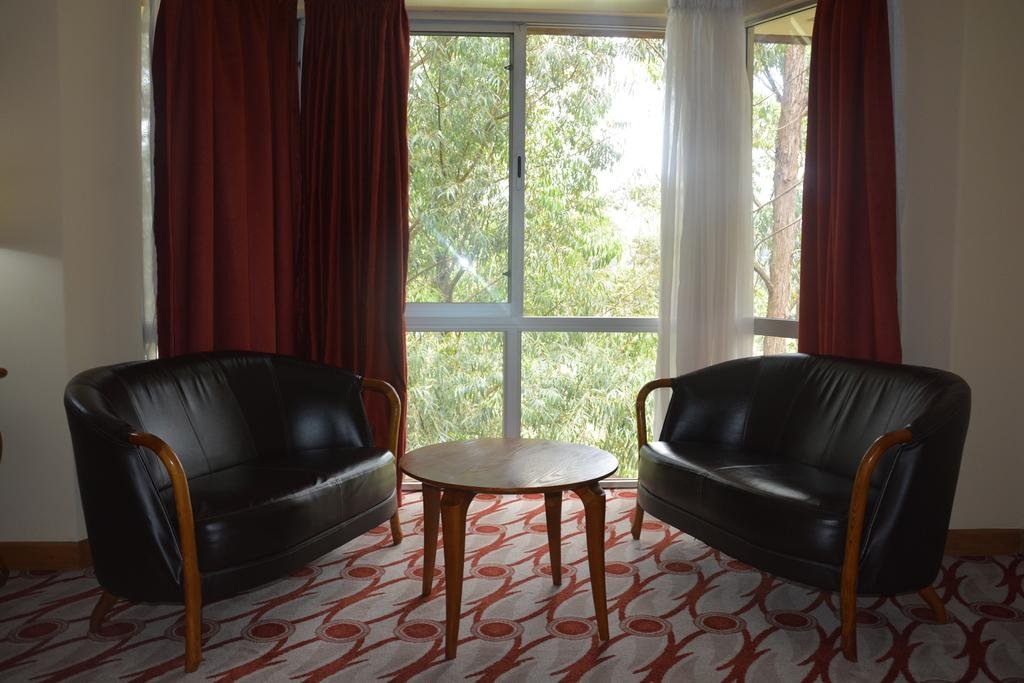 Фото Golf Course Hotel