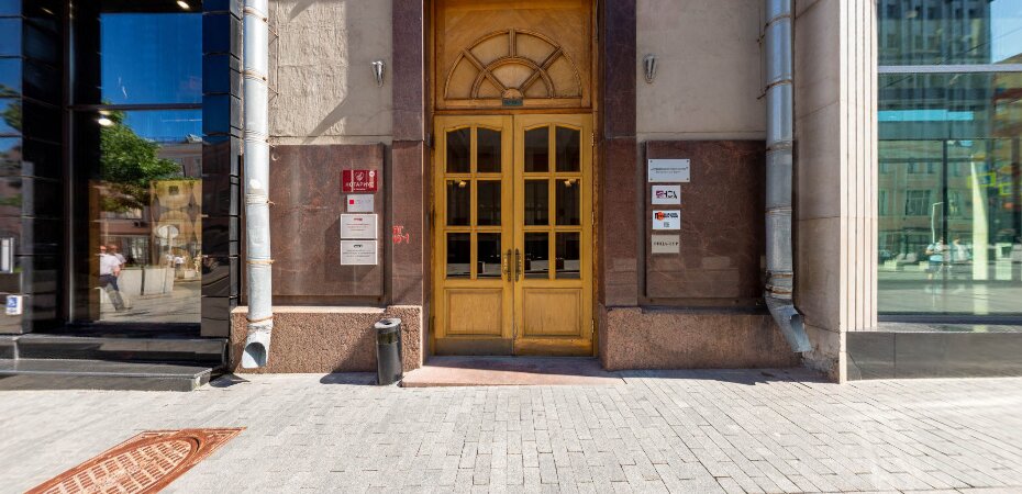 Аренда торгового помещения, м. Кузнецкий мост, Ул. Кузнецкий Мост, 50612 руб.