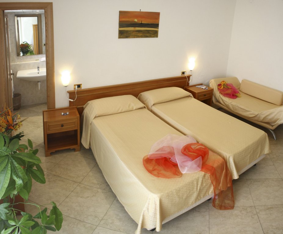 Фото Joli Park Hotel