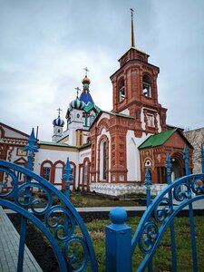 Церковь Архангела Михаила в Красноармейском (село Красноармейское, Центральная площадь, 17), православный храм в Самарской области