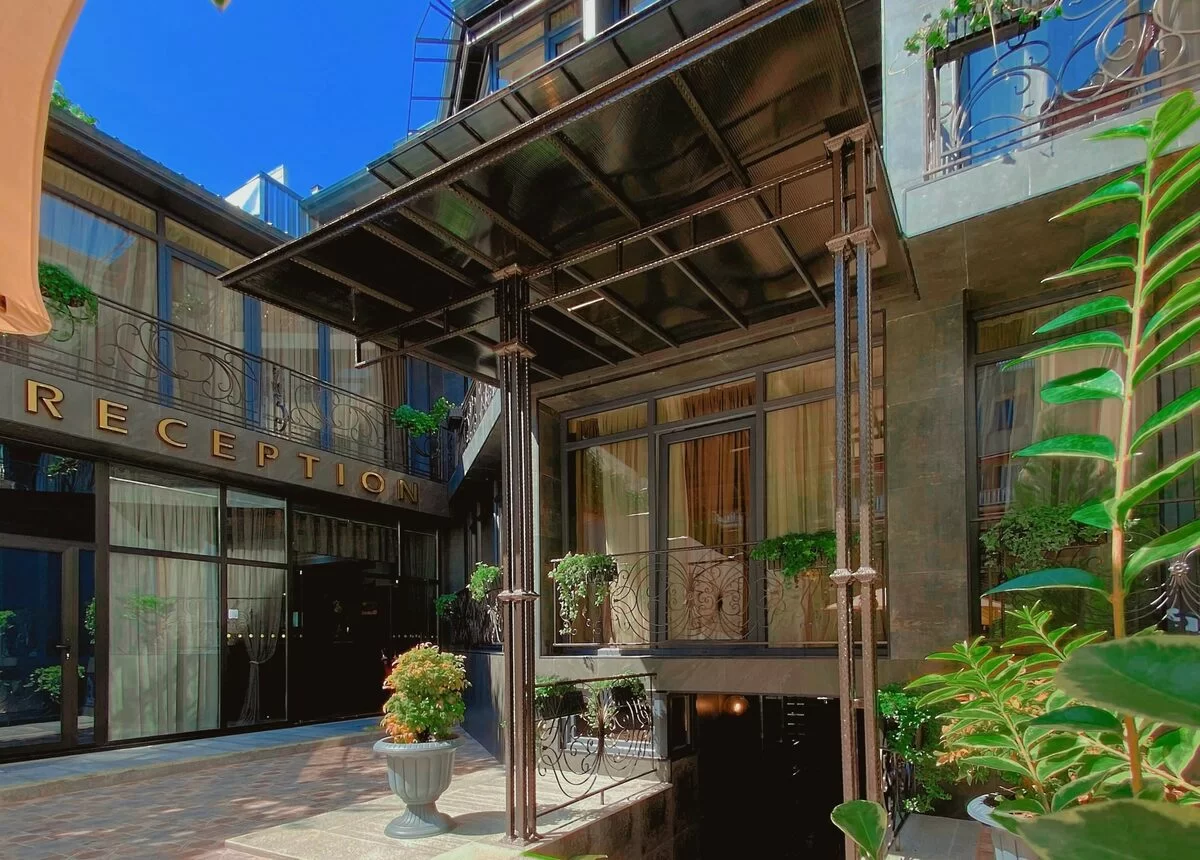 Фото отеля 2