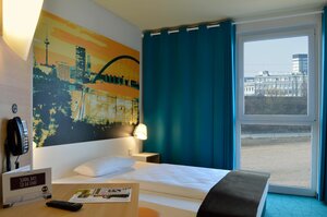Гостиница B& x26; B Hotel K& xF6; ln-Messe