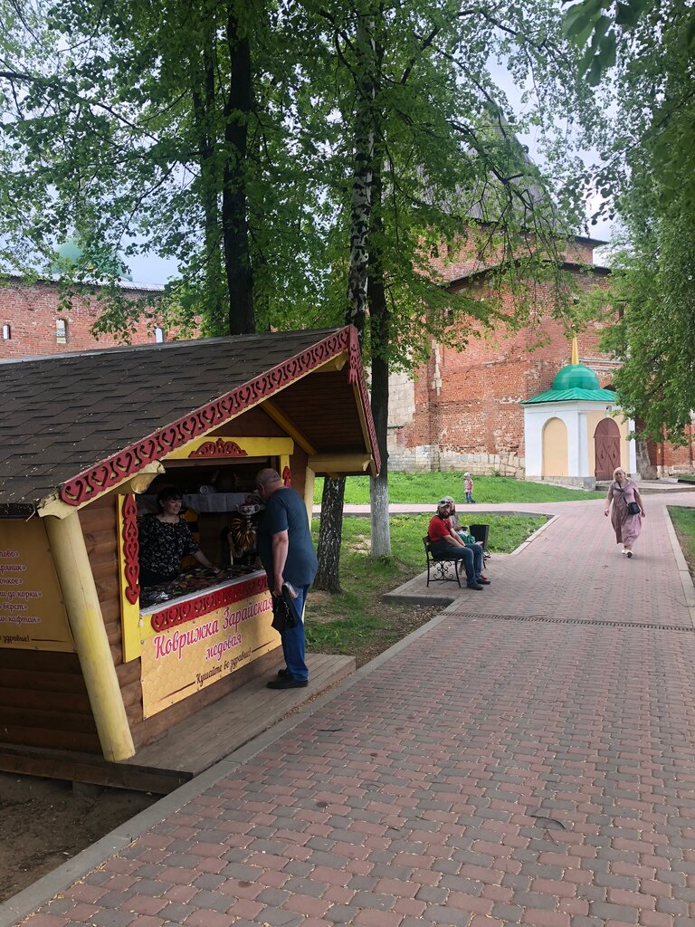 Confectionary Kovrizhka from Zaraysk selling booth, Zaraysk, photo