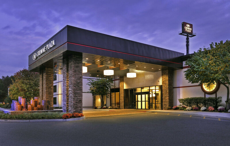 Гостиница Crowne Plaza Suffern - Mahwah, an Ihg Hotel