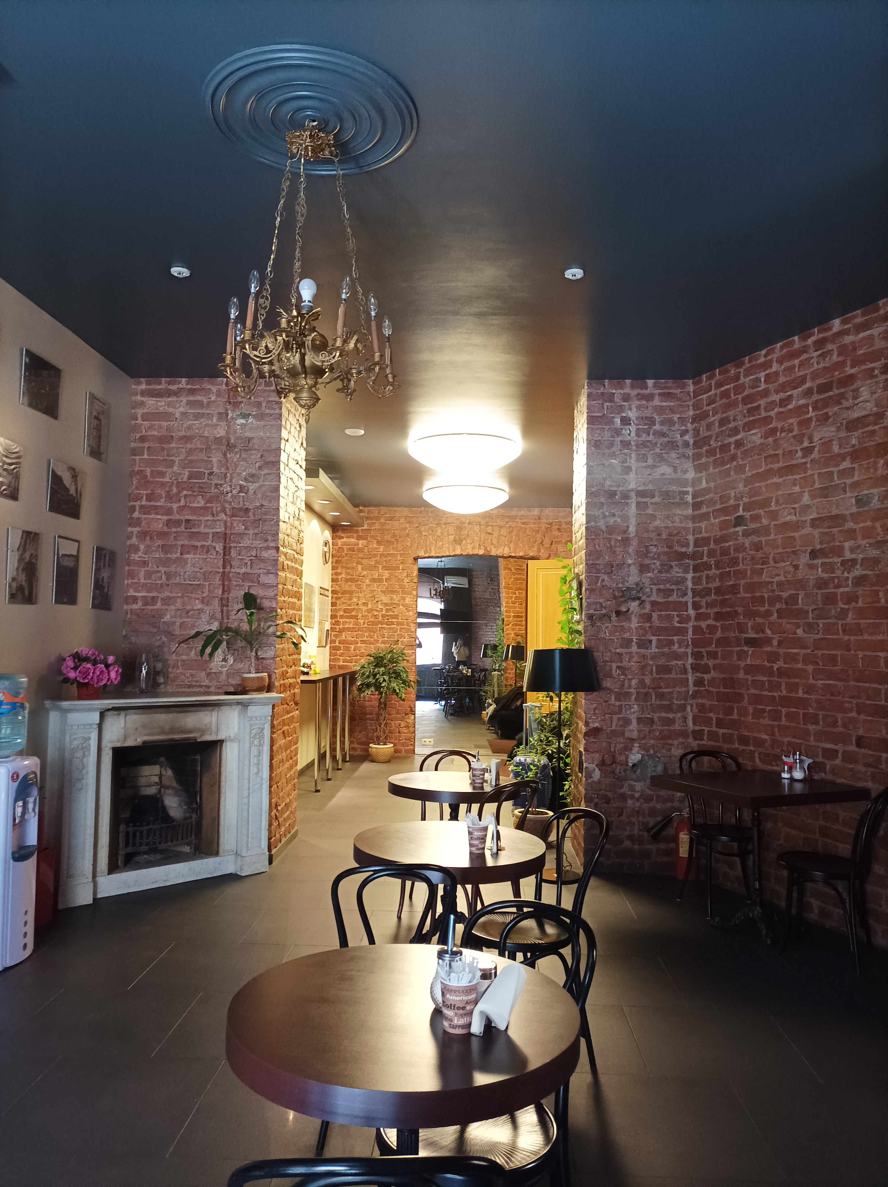 Фото Демократ