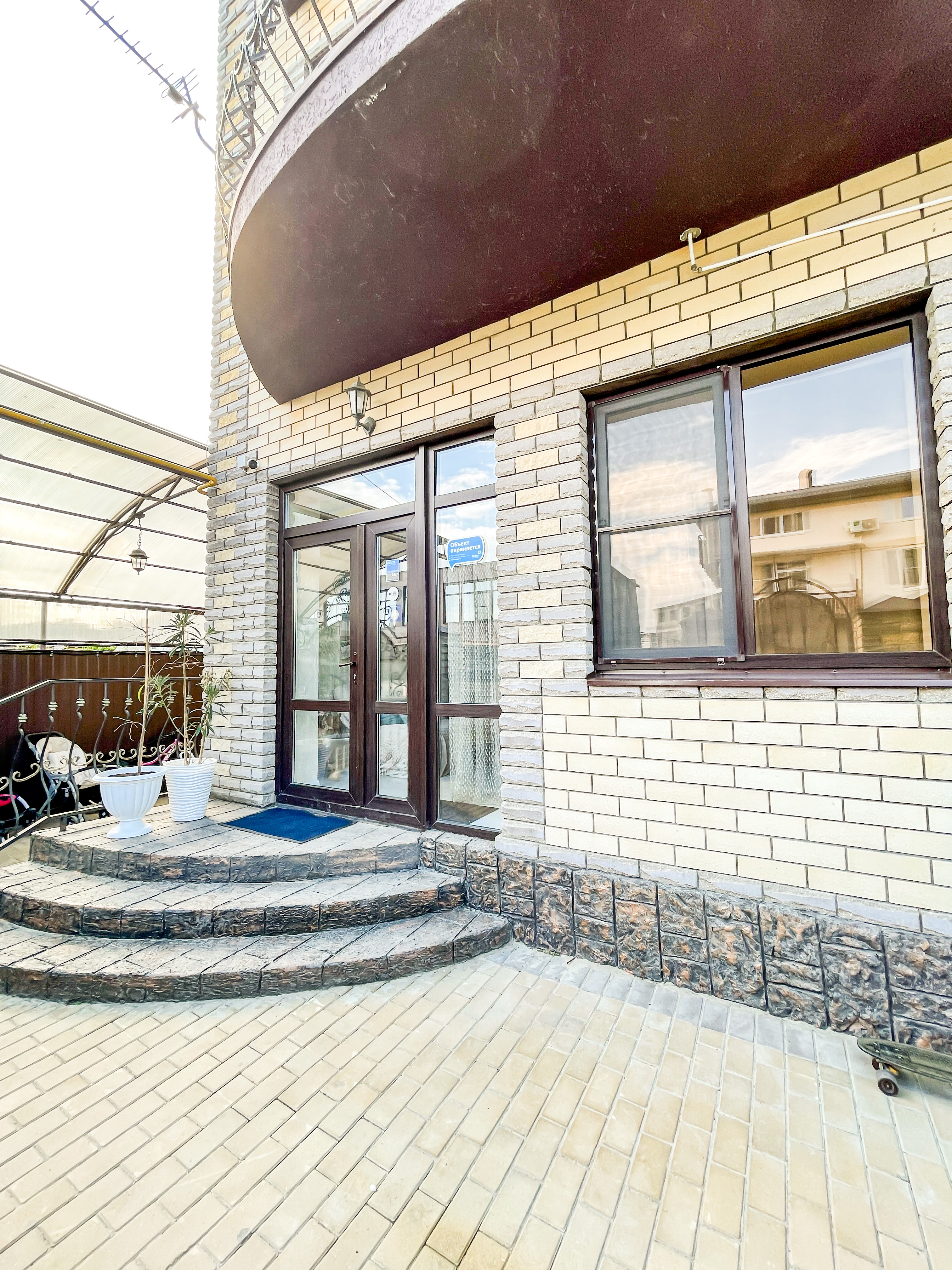 Фото Дэлани