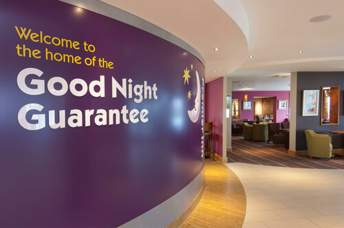Гостиница Premier Inn London Heathrow Terminal 5 в Лондоне