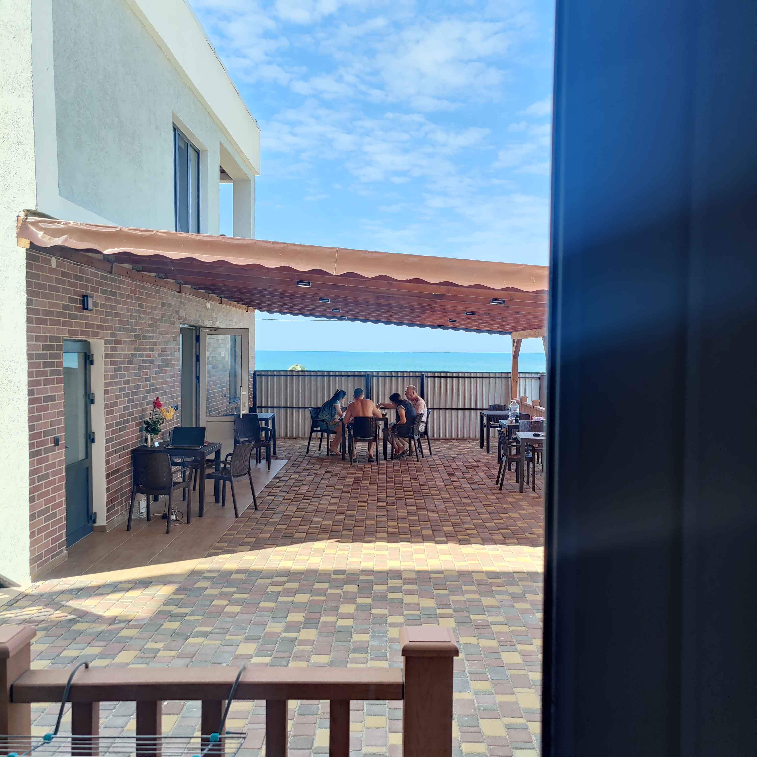 Фото Солнечный