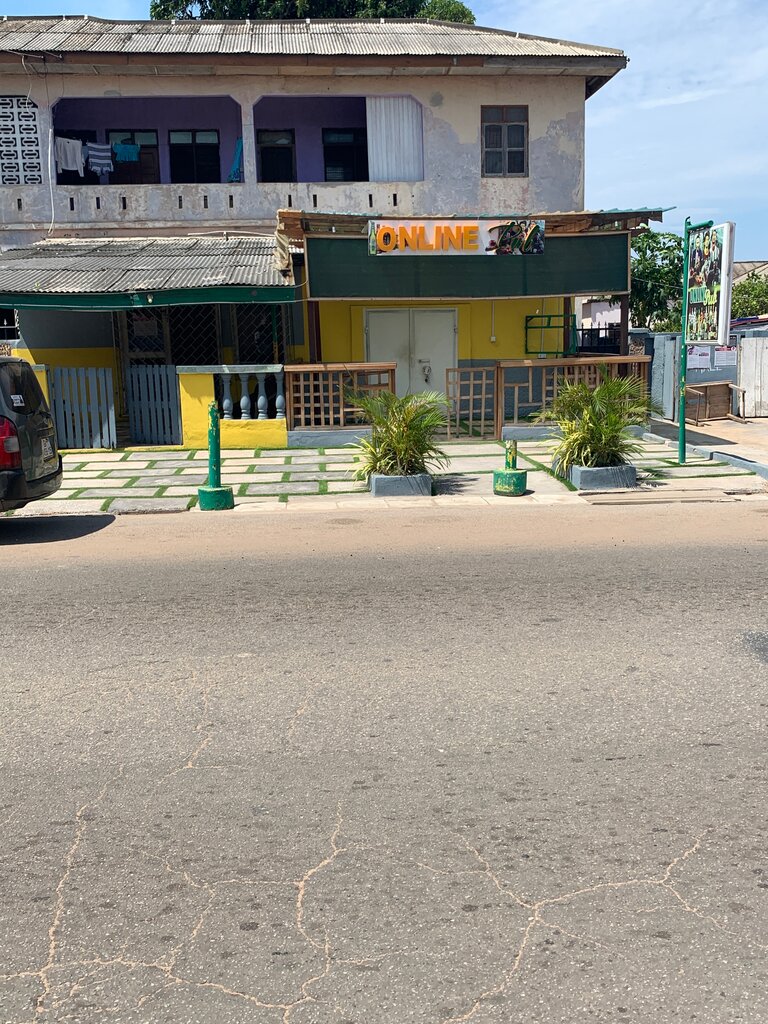Bar, pub Online Pub, Accra, photo