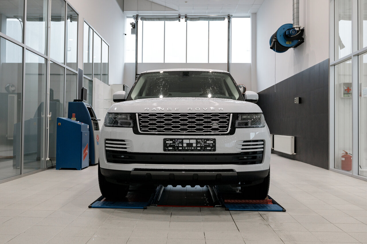 photo Jaguar Land Rover Гермес