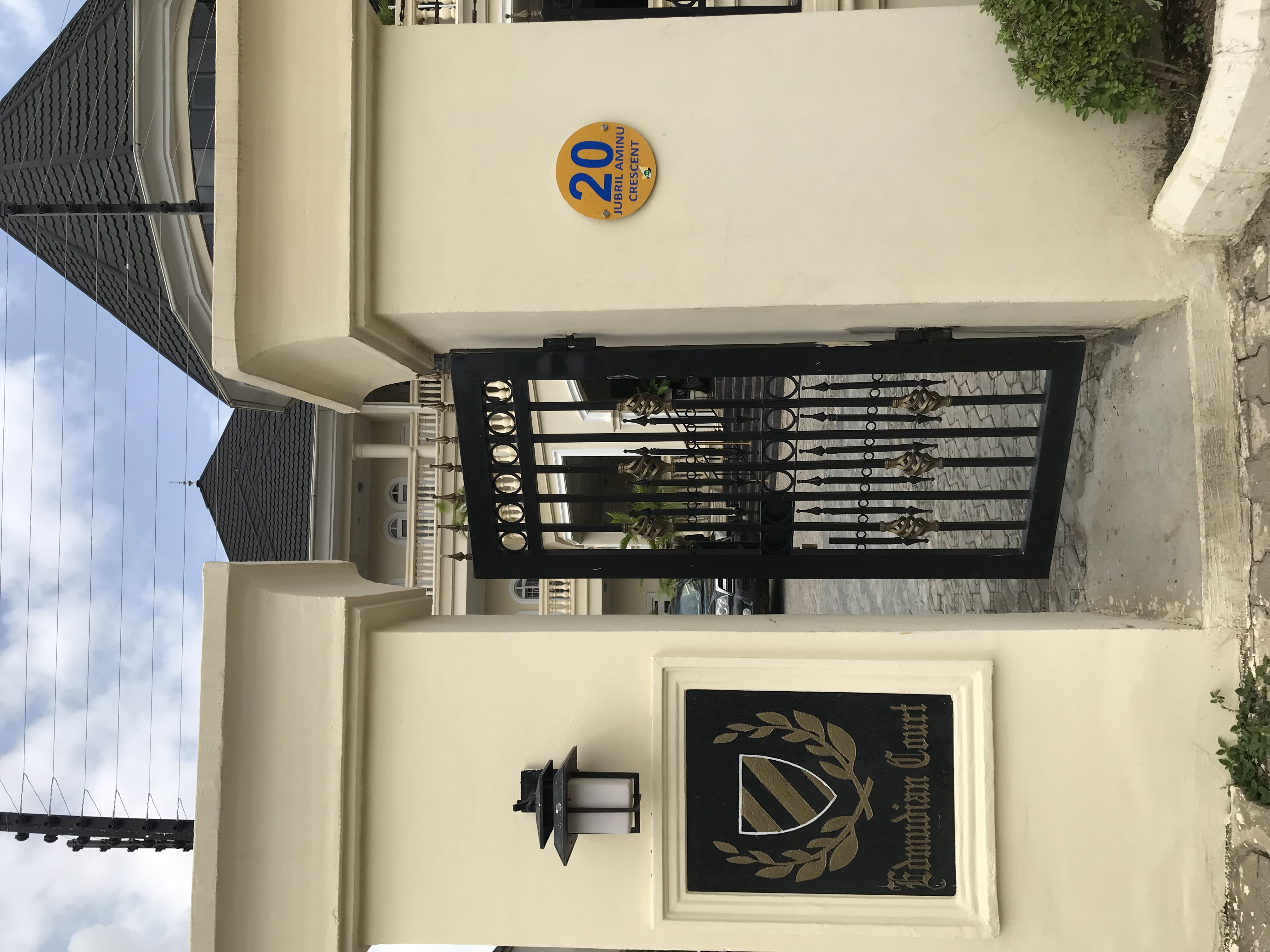 Фото Edmudian Court Luxury Apartments