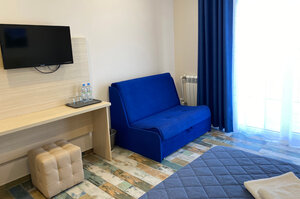 Mayak (посёлок городского типа Николаевка, Набережная улица, 64А), hotel