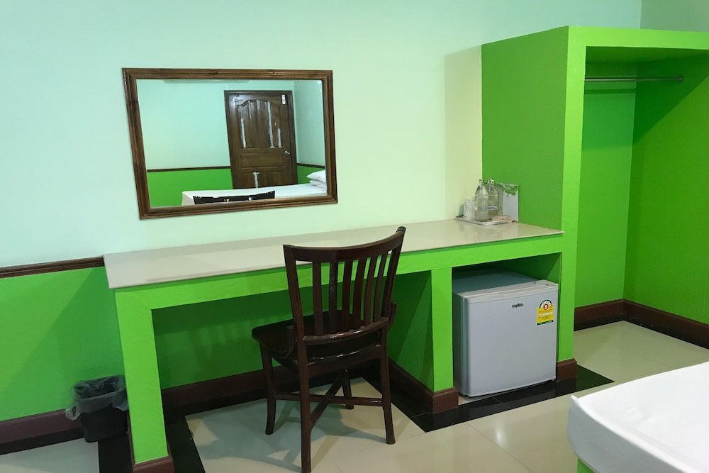 Фото Oyo 75334 Train Hotel