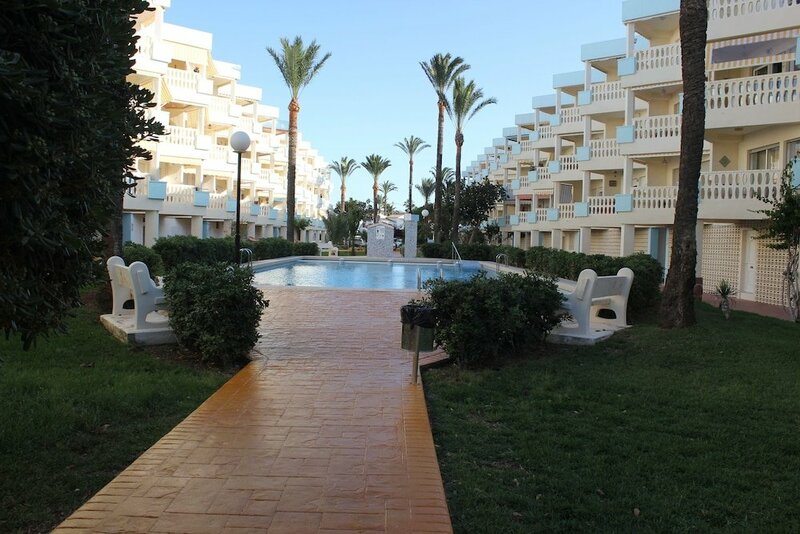 Гостиница 172 Holiday Beach в Дении