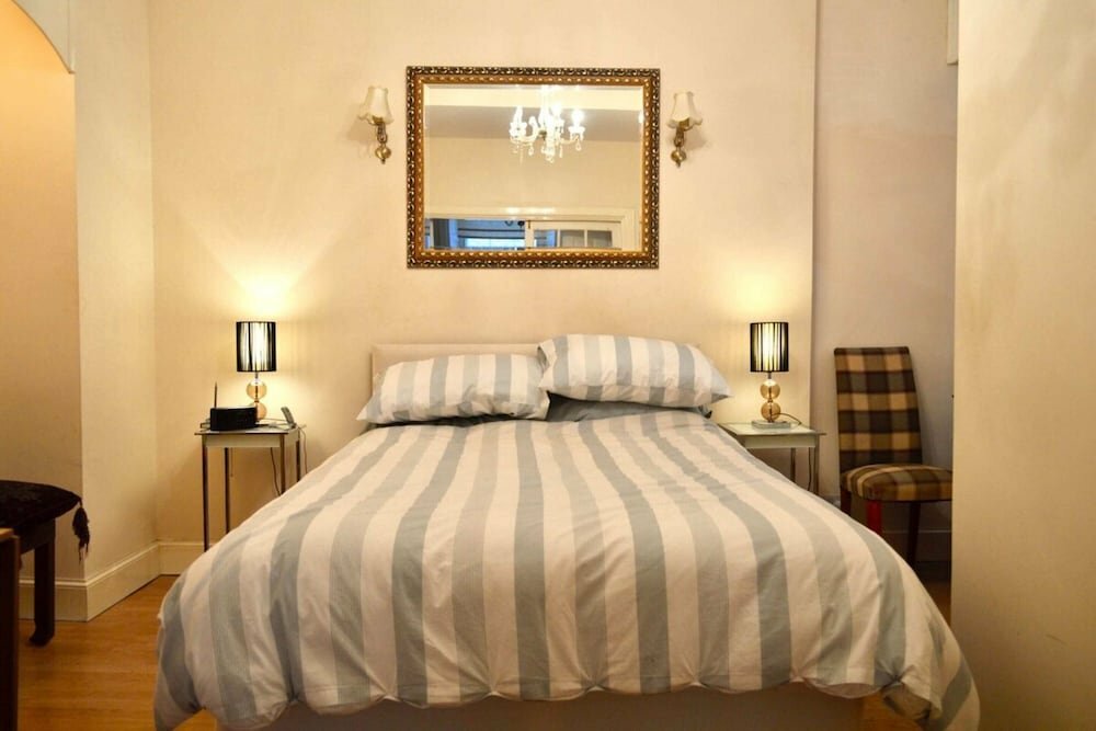 Hotel Homely, Edinburgh, photo