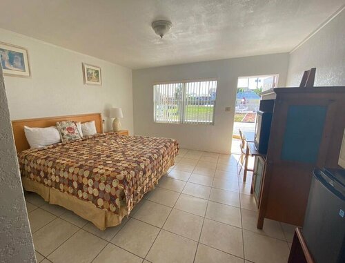 Гостиница Slumberland Motel в Санфорде