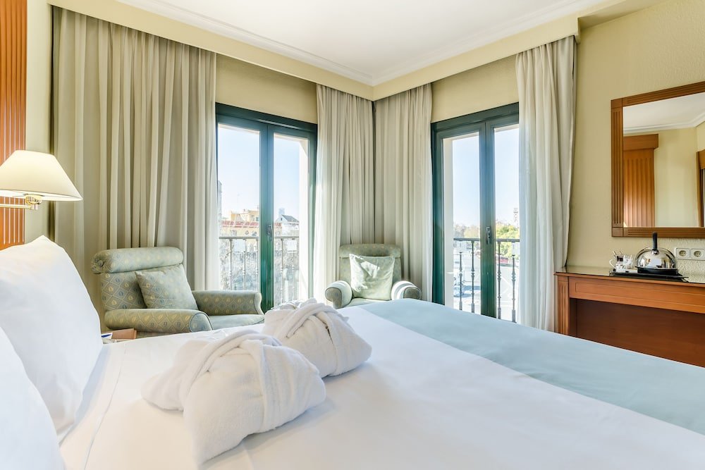 Фото Exe Sevilla Macarena